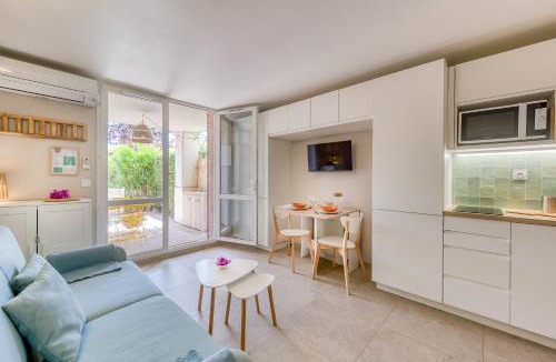 Cavaliere Beach Apartment | Le Lavandou "Cavalière" -Rez de jardin bord de mer , ATOM