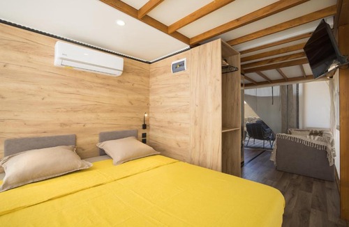 Castillon-du-Gard Other | Le lodge de la Catouniere
