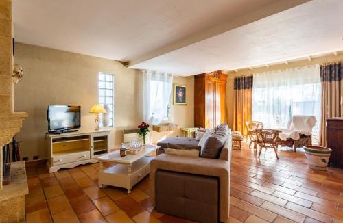 Montfrin House | Le Mélomane - Maison climatisée avec jardin clos