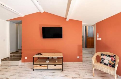 L'Isle-sur-la-Sorgue Apartment | Le marronnier 2