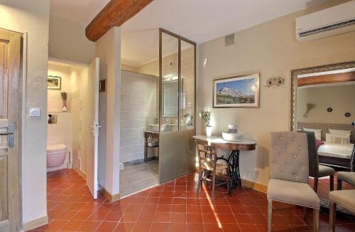 Roquemaure Bed & Breakfast | LE MAS COTHY en Provence