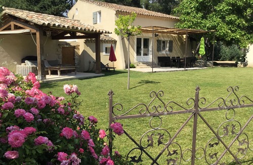 St.-Remy-de-Provence House | Le Mas de Baptiste near the town center with heated, sheltered swimming pool
