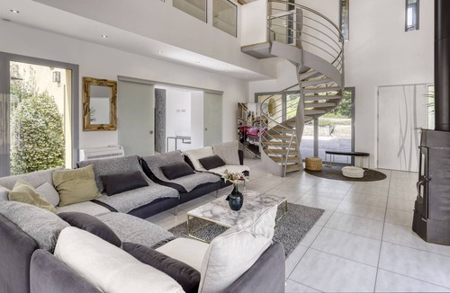 Neoules Villa | Le mas de L'esteloun 460m2 - Heated swimming pool and jacuzzi