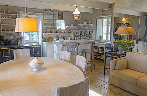 Saint-Restitut Ski Chalet | Le Mas de Marie, in Drôme Provençale, a 100% natural parenthesis