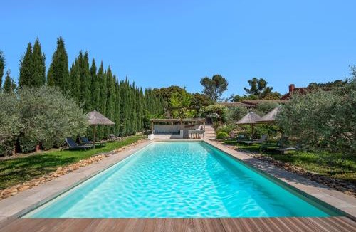 Eyragues Villa | Le Mas Elaïa, votre havre familial avec piscine privée