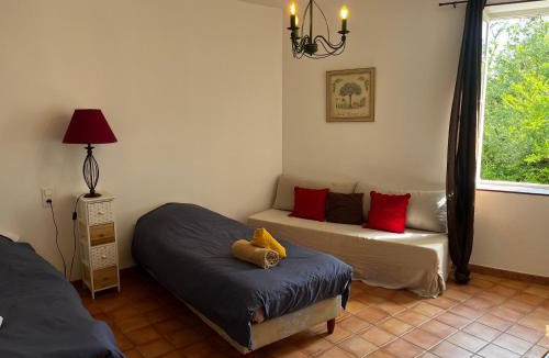 Entraigues-sur-la-Sorgue House | Le Mas de Trévouse