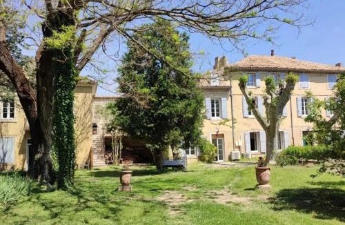 Roquemaure Bed & Breakfast | le mas rocamour