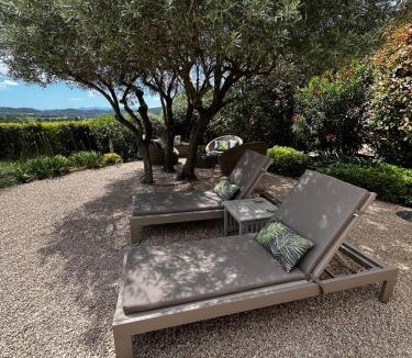 Cucuron House | Le Mazet d'Emilia avec jardin et piscine privés