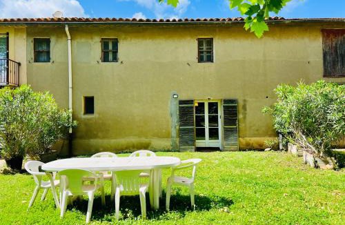 Istres House | Le Moun Mazet gîte rural 3 étoiles, CLIM, Nature, 6 personnes