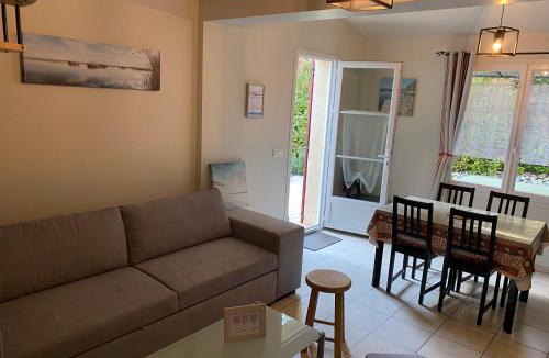 Allemagne-en-Provence Apartment | Le Petit Paradis Provençal