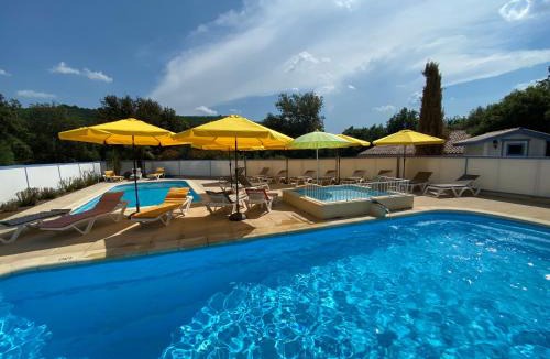 Allemagne-en-Provence Apartment | Le Petit Paradis Provençal