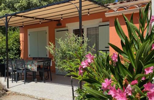 Allemagne-en-Provence Apartment | Le Petit Paradis Provençal
