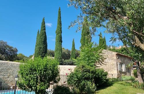 Montsegur-sur-Lauzon House | Le Pigeonnier, gîte des Lucioles en Provence