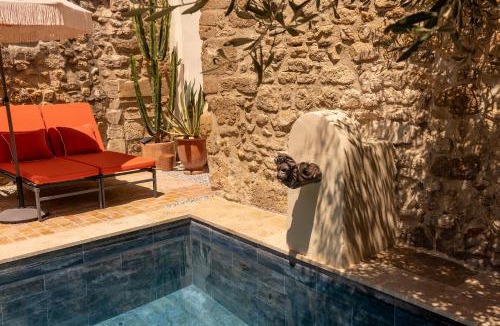 Montfrin House | Le Prieuré Notre-Dame