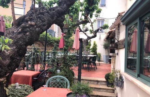 Aups Hotel | Le Provençal