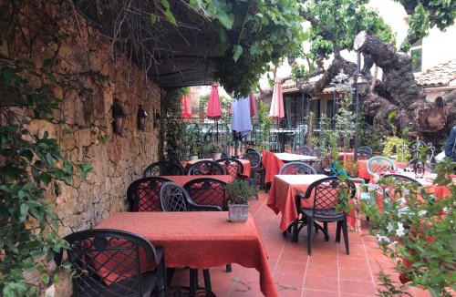 Aups Hotel | Le Provençal