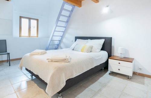 Montfrin House | Le Relais de Bellemaison