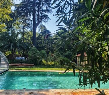 Montfrin House | Le Relais de Bellemaison