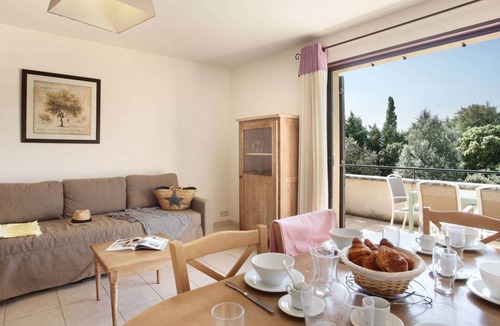 Bonnieux Apartment | Les 4 Soleils 1