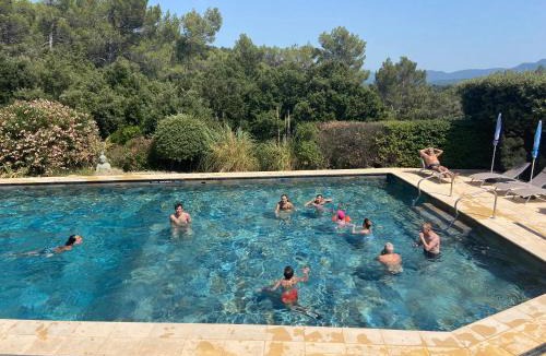 La Roquebrussanne Resort | Les Arbousiers Village Hôtel Provençal