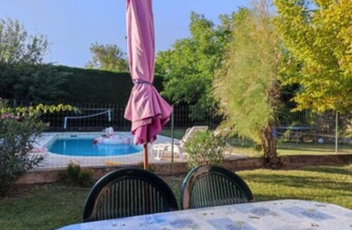 Alleins Villa | Les Arcades, a quiet corner