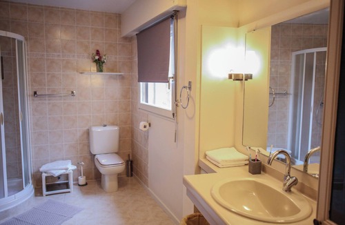 Valensole Hotel | Les Chambres D'hotes De Valensole