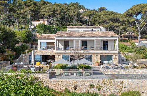La Seyne-sur-Mer Villa | Les Falaises de Fabregas Exceptional villa overlooking the Mediterranean