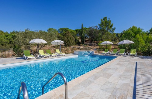 Saint-Hilaire-d'Ozilhan House | Les Garrigues d'Ozilhan by Interhome