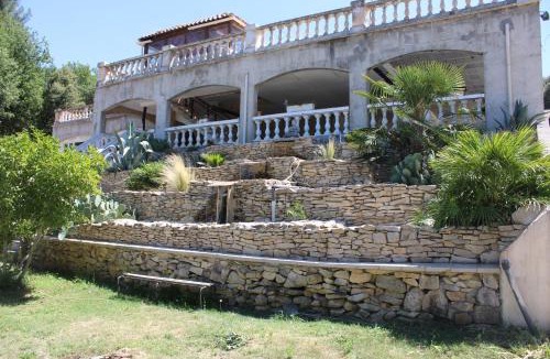 Peyrolles-en-Provence Apartment | les lauriers de Joelle