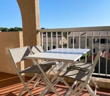 La Londe-les-Maures Apartment | Les locations Cinaureva "Les Îles d'Or"