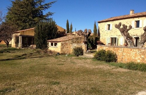 Gargas House | Les Mûriers: 55m2 gite for 2/4 people in a quiet location overlooking the Luberon and vineyards