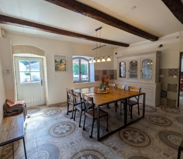 Velleron Villa | Les Pagnons