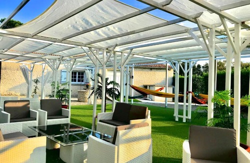 Grillon House | Les Pergolas de Richerenches