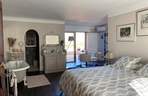 Roquebrune-sur-Argens House | Les Trois soleils