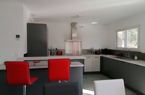Plaisians Villa | Les Villas Dorées - Villa Soleil facing Mont Ventoux