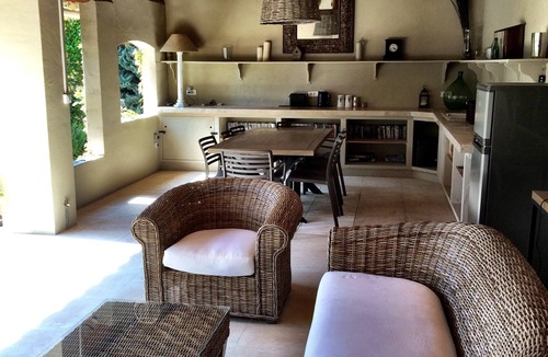 Joucas House | Little house villa with private pool & garden