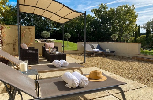 Joucas House | Little house villa with private pool & garden