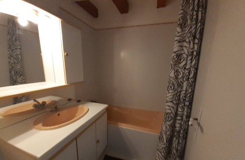 Les Salles-sur-Verdon House | Location Climatisée 1er Étage Avec Espace Extérieur.2 Pers.500m du Lac Ste Croix