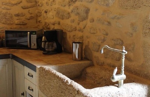 Vers-Pont-du-Gard Cottage | Lodging in old barn XVIII Century