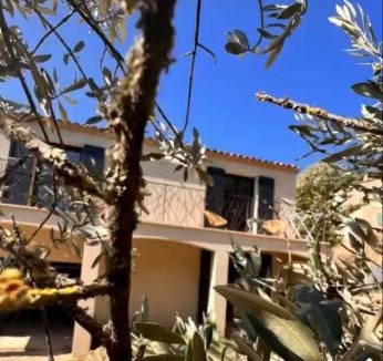 Ginasservis Apartment | Loft pied de Coline au calme