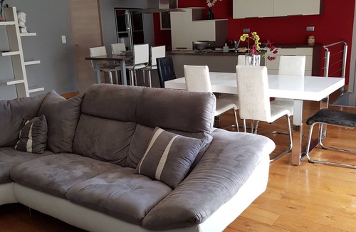 Orange House | Loft standing near the city center .quiet area