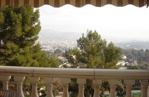 Draguignan Hotel | Logis Hotel Le Col De L'ange
