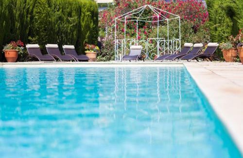Beaucaire Hotel | Logis VIGNES BLANCHES*** Hôtel Cosy et restaurant de terroir