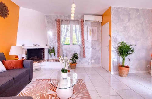 Entrecasteaux House | Look forward to an unforgettable vacation in this modern vacation home with pool.
