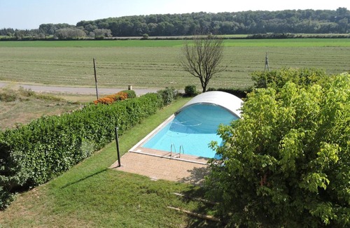Cornillon-Confoux House | Loue haut de villa au calme piscine jardin arboré