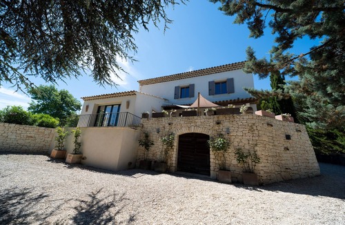 Lourmarin House | Lourmarin: Provencal bastide with mountain view & private pool