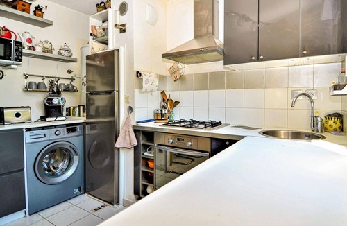 Orange Apartment | Lovely apartment in Orange with kitchen