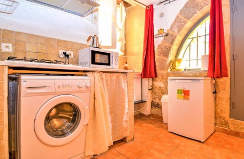Remoulins Apartment | Lovely apartment in Remoulins with WiFi