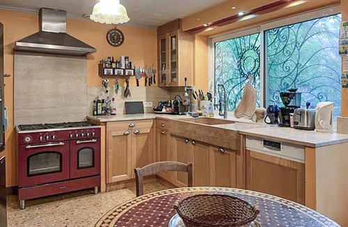Montfrin House | Lovely home in Montfrin with WiFi