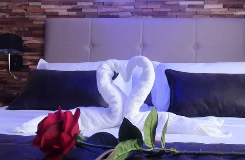 Hyeres City Centre Hotel | Loveroom La Garçonn'hyeres